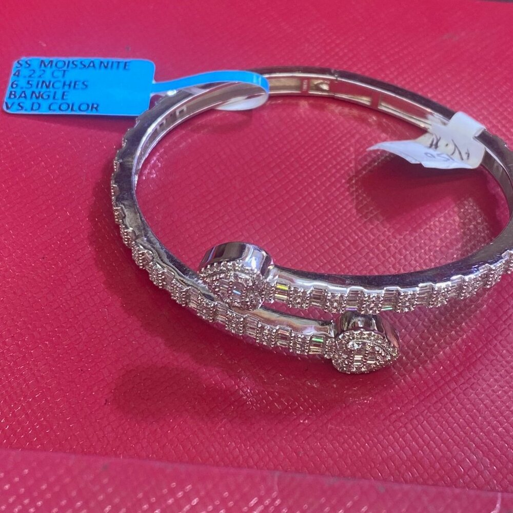 lady moissanate bangle fits 7 1/2 inch wrist 4.2 ct silver - Picture 4 of 4